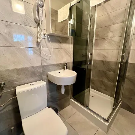 Azalia Quarto em Acomodações Particulares *