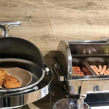 Azalia Quarto em Acomodações Particulares *