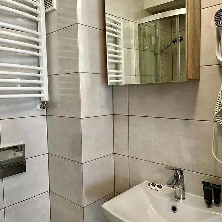 Quarto em Acomodações Particulares Azalia *