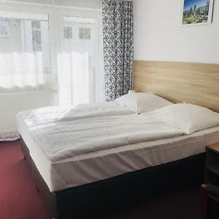 Quarto em Acomodações Particulares Azalia *