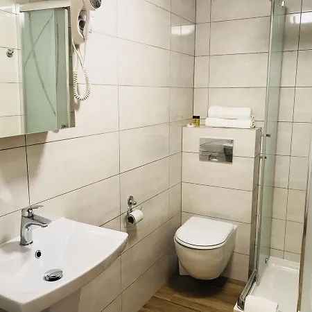 Azalia Séjour chez l'habitant *